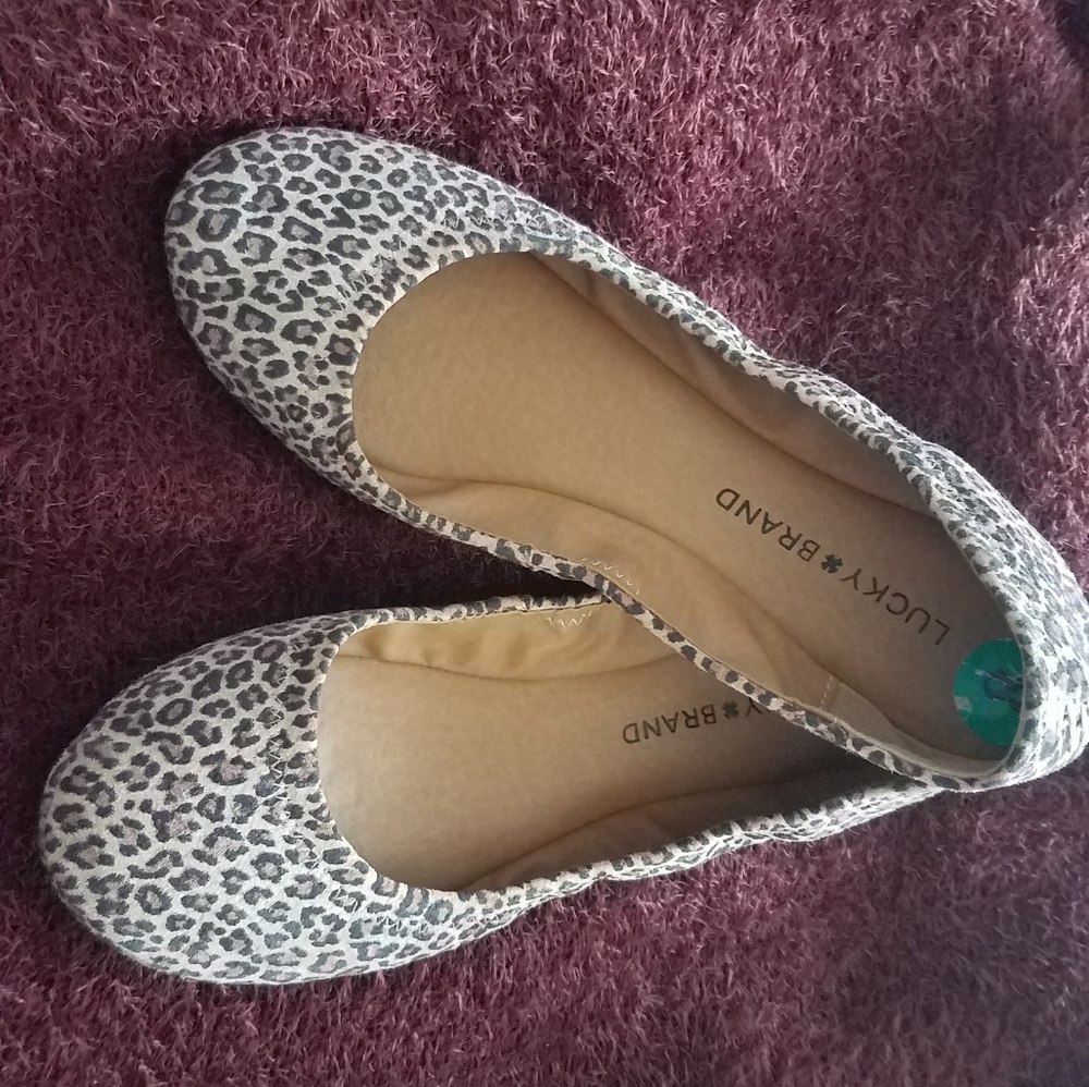 Lucky brand Leopard Print Flats size 8 8M 38 1/2